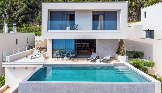 Luxury Villa K&J