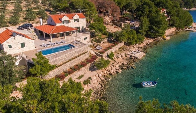 Luxury Villa Kate on a seafront with amazing turquoise sea. Heated pool & sauna