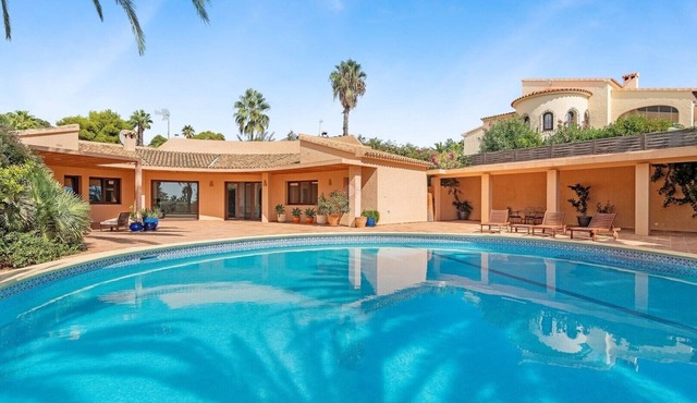 Luxury Villa Kerenza