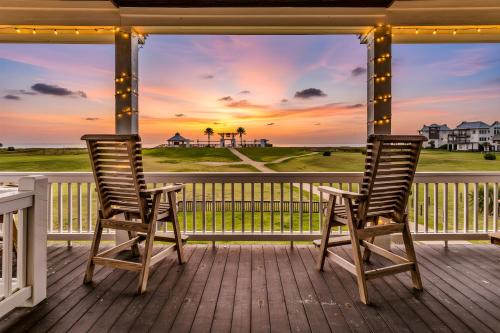 Luxury Villa l Pool l Pristine Ocean Views