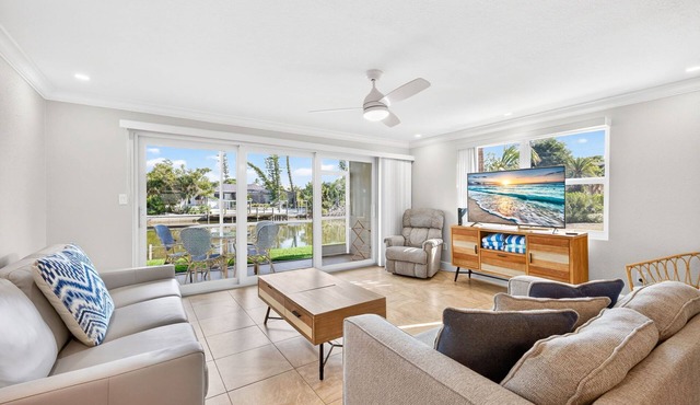Luxury Villa Lighthouse Across from the Beach