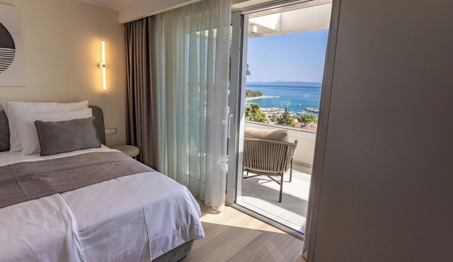 Luxury villa M-apartment 4