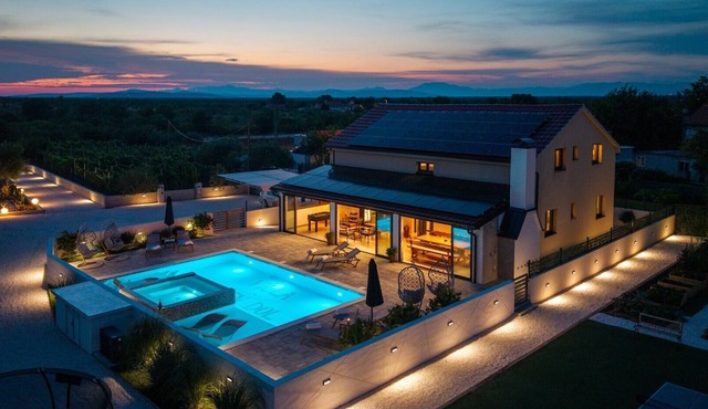 Luxury Villa Meden Dol with heated pool, Hot-Tub, 2 Saunas