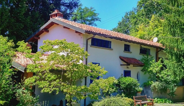 Luxury Villa Milan Tradate with Swimming Pool and Garden