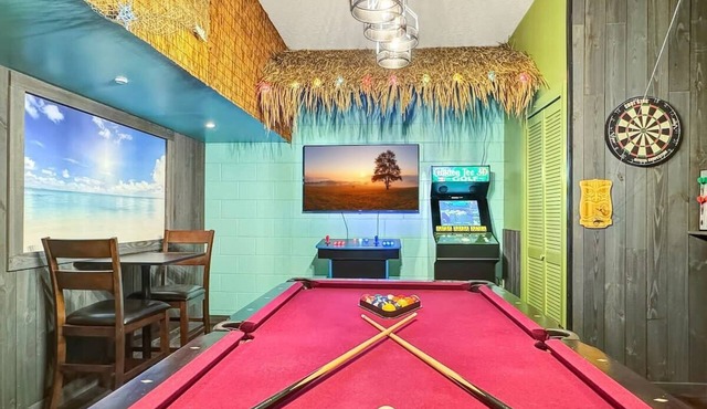 Luxury Villa Near Disney - Private Pool & Gameroom
