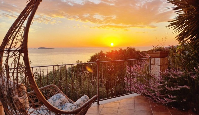 Luxury Villa near Dubrovnik for up to 10 guests with swimming- and whirlpool
