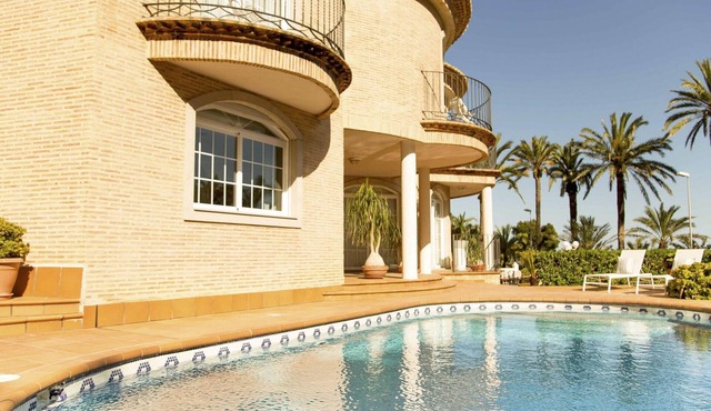 Luxury Villa near the beach in Cullera