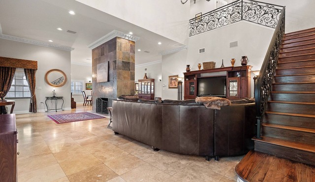 Luxury Villa Near the Water w/Private Pool