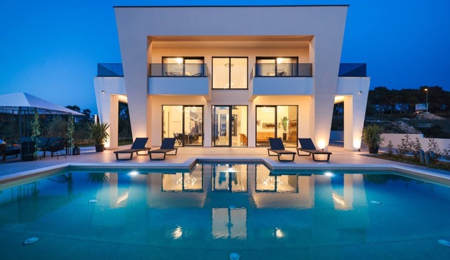 Luxury Villa Odeona with panoramic seaview and pool