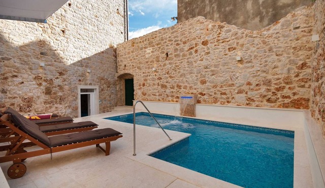 Luxury Villa Old Story with Pool