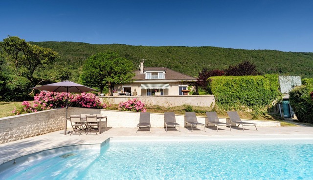 Luxury villa - Park and pool* -Exceptional view of lake and mountains