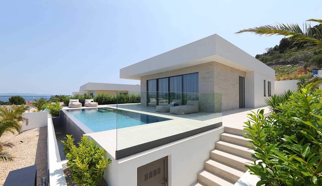 Luxury Villa Pasman Aquamarine with Pool