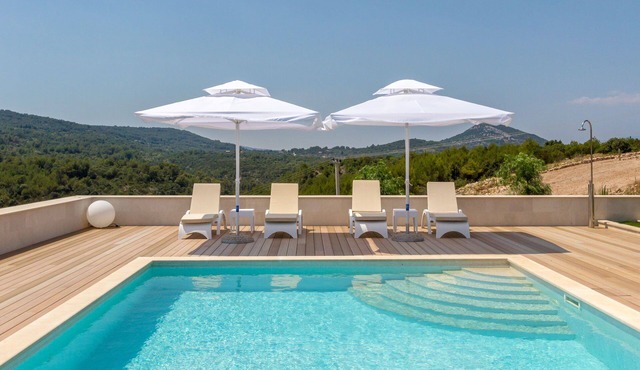 Luxury Villa Pearl of Hvar with Swimming Pool