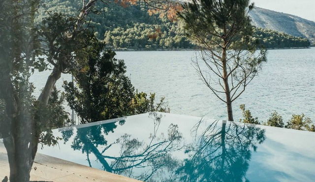 Luxury Villa Pine with Heated Pool