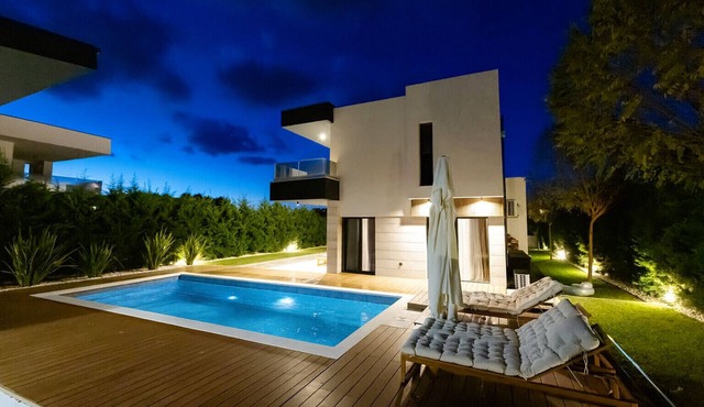 Luxury Villa Positiva with heated pool