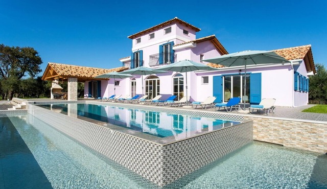 Luxury Villa-Private Heated Pool, Tennis Court,Vineyard | Aneli Villa Alexandra