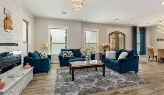 Luxury Villa Resort-Sleeps 20