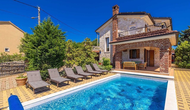 Luxury villa RUSTICA with private pool, jacuzzi and outdoor sauna