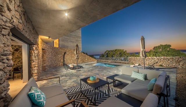 Luxury villa Salt - with private pool and beach