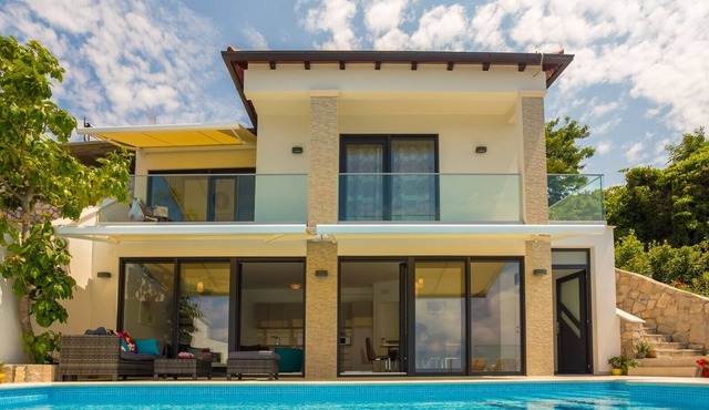 Luxury Villa San Mondo with private infinity pool in Zaton, Dubrovnik