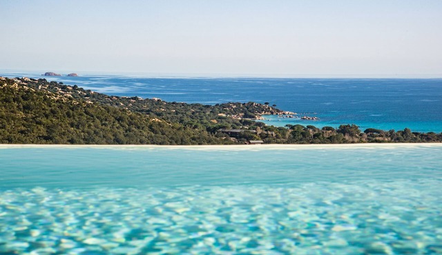 luxury villa SEA VIEW pool on the heights of Santa Giulia 6-8 pers