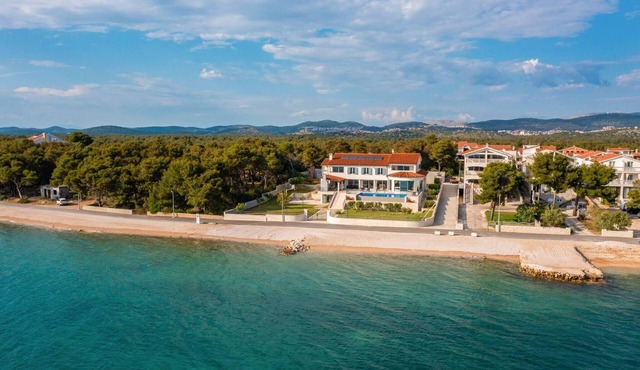 Luxury Villa Sea Whisper Sibenik with 2 Pools, Gym
