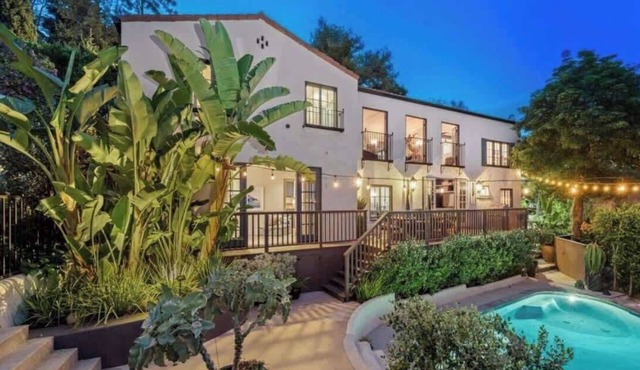 Luxury Villa + Secret Garden + Pool + Dogs OK