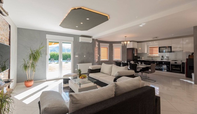 Luxury villa Several in Imotski, pool