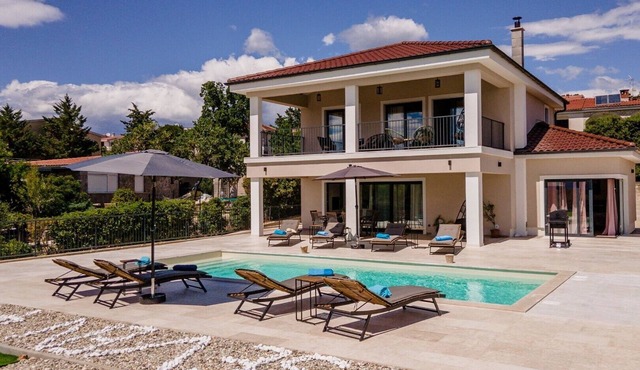 Luxury Villa Seven 4 with sauna, fitness and private pool