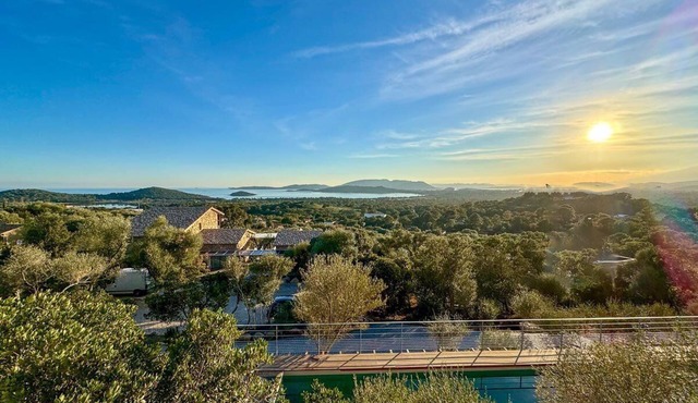 Luxury villa sheepfold style 7bed 16pers, swimming pool and splendid sea view St Cyprien