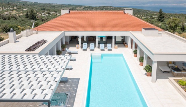 Luxury Villa Sol Levante with Pool