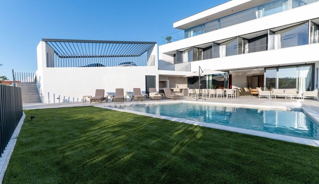 Luxury Villa Sunset Palazzo with Pool