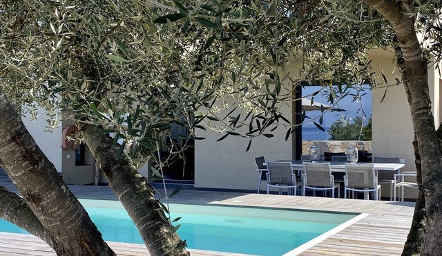 Luxury villa - swimming pool, air conditioning, sea view, beach and coves within walking distance