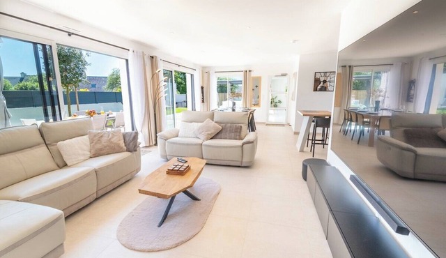 LUXURY - Villa, swimming pool, jacuzzi, billiards by Groom* - by Groom