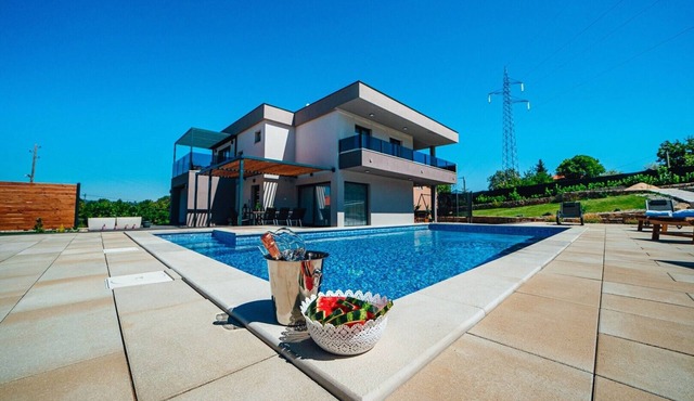 Luxury villa Tori in Imotski, pool