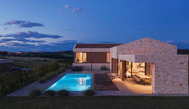 Luxury Villa Vigneto Istria heated pool jacuzzi family
