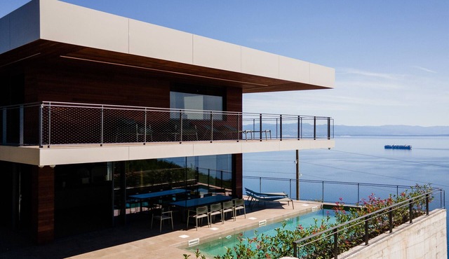 Luxury Villa Vista Hills for 14 persons near Opatija with heated pool, sea view & wellness