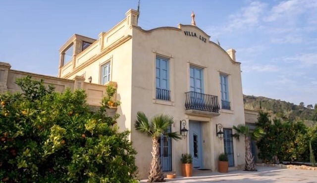Luxury villa with pool, close to beaches, golf courses, cultural visits.