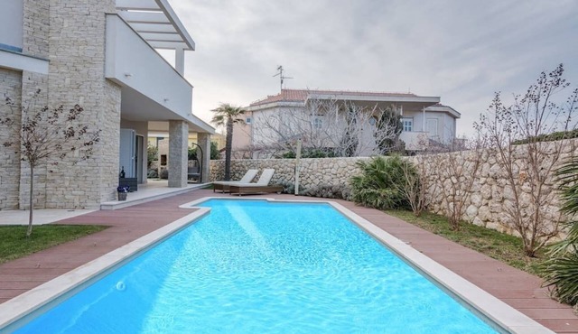 Luxury Villa White Rose with the Pool near Zrce Beach