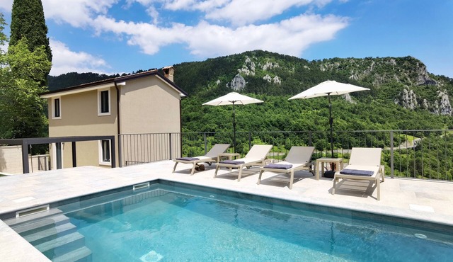 Luxury Villa with Sea Views & Tranquility at the Edge of Ucka Nature Park