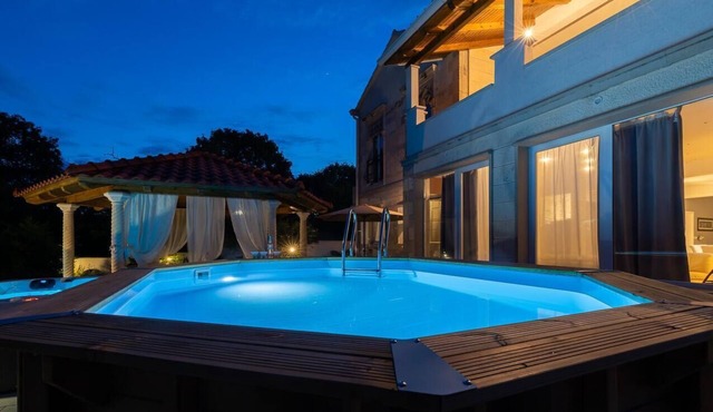 Luxury villa with a swimming pool Pražnica, Brač (K-19209)