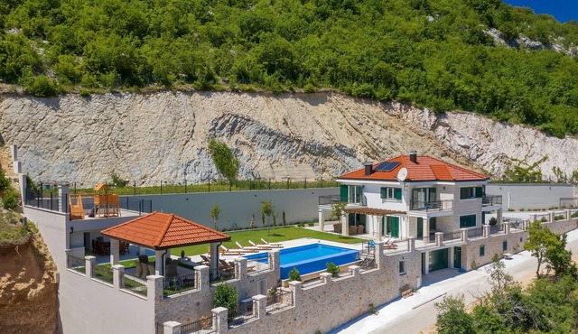 Luxury villa with a swimming pool Studenci, Zagora (K-18483)