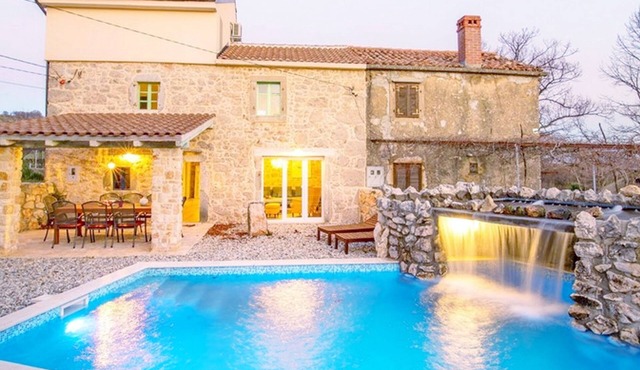 Luxury villa with a swimming pool Garica, Krk (K-17469)