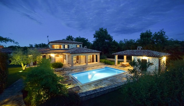 Luxury villa with heated pool