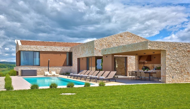 Luxury villa with pool and panoramic views - the perfect vacation in the heart of Istria