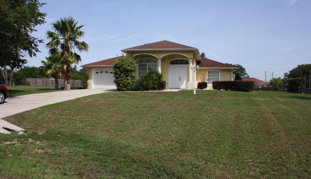 Luxury Villa with Pool and Springs, beaches near Golf courses