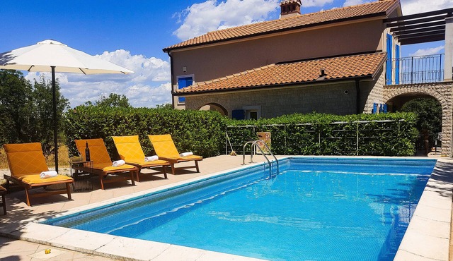 Luxury villa with pool in a small Istrian village near the sea