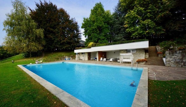 Luxury Villa with Pool and Tennis court