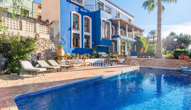 Luxury villa with private pool and fabulous views in authentic Spanish village