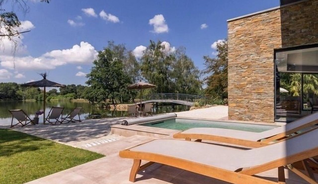 Luxury Villa with Private Island, Heated Pool, Spa & Sauna near Nantes
